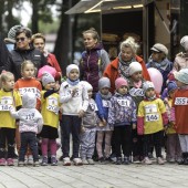 Na stracie biegu najmłodsi uczestnicy zawodów