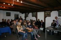 Uczestnicy spotkania słuchają wykładu Uczestnicy spotkania słuchają wykładu