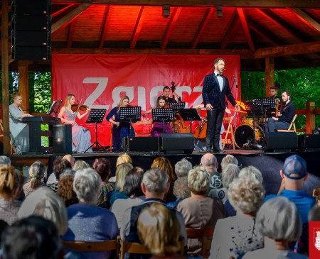Powiększ zdjęcie