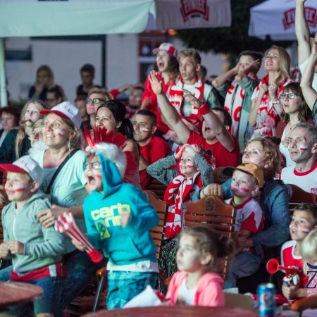 Zgierskie Kino Kibica podczas meczu Polska - Portugalia