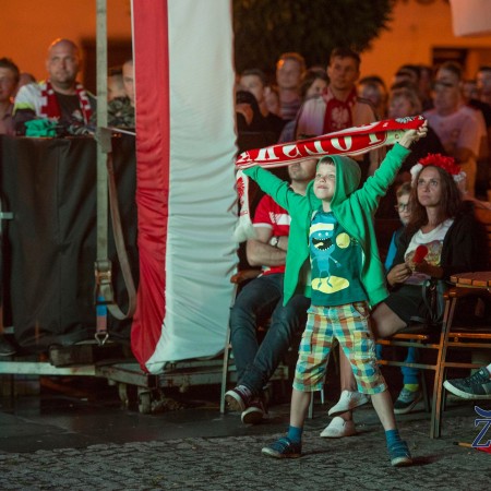 Zgierskie Kino Kibica podczas meczu Polska - Portugalia