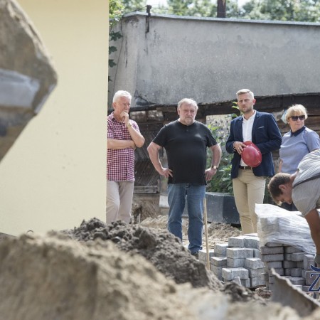 Budowa bloku mieszkalnego przy ulicy Długiej