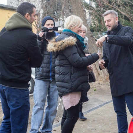 Uroczyste wręczenie kluczy do nowych mieszkań w nowo powstałym bloku komunalnym przy ul. Długiej 20