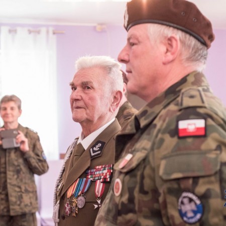 Marian Stachera i członkowie Związku Strzeleckiego "Strzelec"