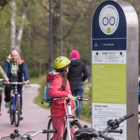 Stacja Zgierskiego Roweru Miejskiego w Parku Miejskim - maj 2017 r.