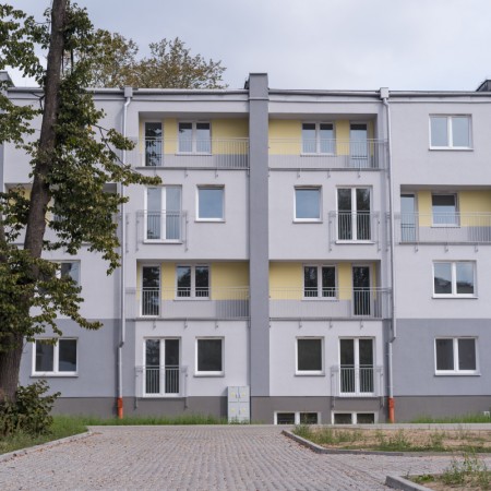 Nowy blok mieszkalny przy ulicy Chemików po zakończeniu inwestycji - 5.09.2018 r.