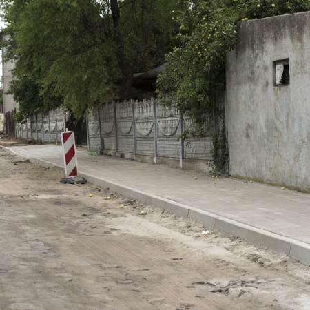 Przebudowa chodnika na ulicy Poprzecznej