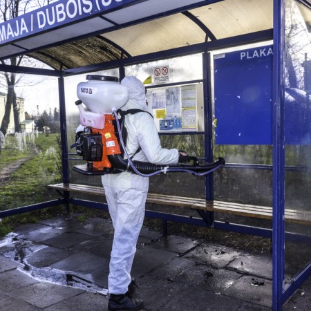 Mycie i dezynfekcja przystanków autobusowych