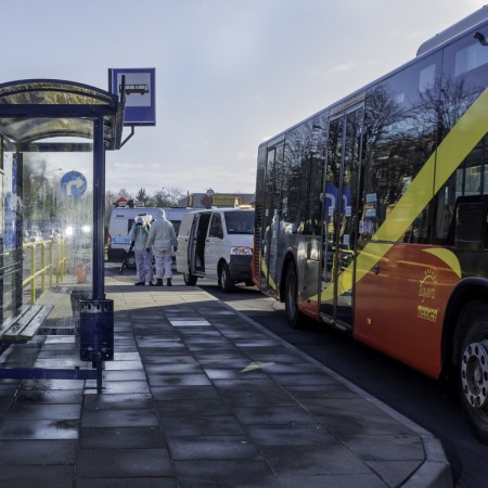 Mycie i dezynfekcja przystanków autobusowych