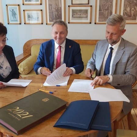 Podpisanie umowy na dokończenie inwestycji targowiska w Zgierzu przy ul. Aleksandrowskiej