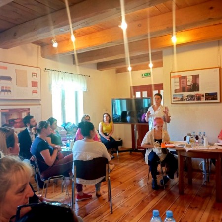 Konsultacje społeczne dla przedsięwzięcia  Stworzenie Kwitnących Ogrodów w Mieście Tkaczy / Public consultations for the project Creating Blooming Gardens in the City of Weavers