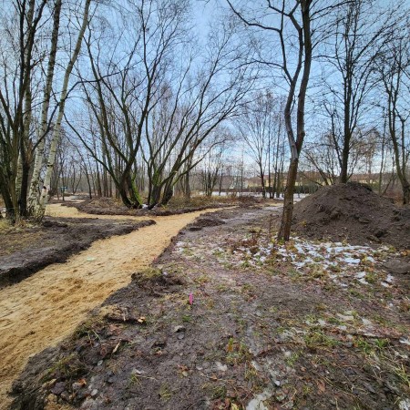 teren przy ulicy Boya-Żeleńskiego w Zgierzu- widok w trakcie inwestycji