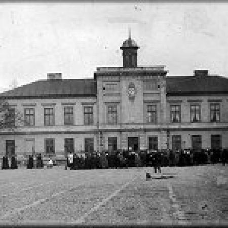 Widok budynku Ratusza z lat 20-tych XX wieku