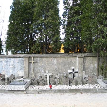 Stary Cmentarz - Pomnik ofiar 1939 roku - ul. Ks. Piotra Skargi 28 - zdjęcie 2005 r.