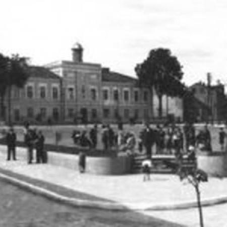 Zdjęcie archiwalne przedstawia Dawny Stary Rynek 