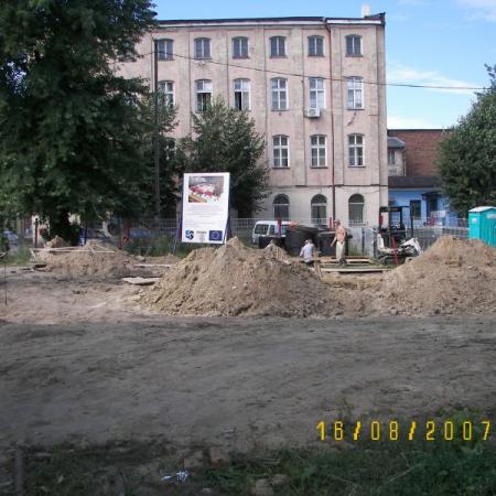 Zdjęcie przedstawia Plac Kilińskiego - W trakcie rewitalizacji