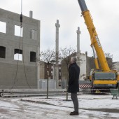 Prezydent miasta obserwuje prace budowlane Starego Młyna - styczeń 2020 r.