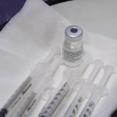 szczepionka przeciw COVID-19, strzykawki