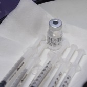 szczepionka przeciw COVID-19, strzykawki